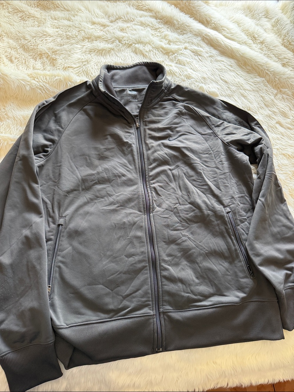 Nike Men's Gray Lightweight Full-Zip Jacket